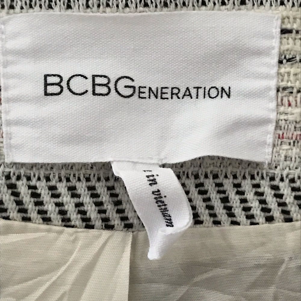 BCBGeneration Striped Vest - Picture 3 of 6